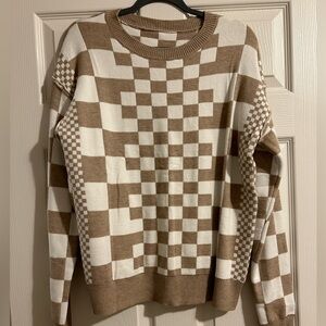 Tan & White checkered sweater